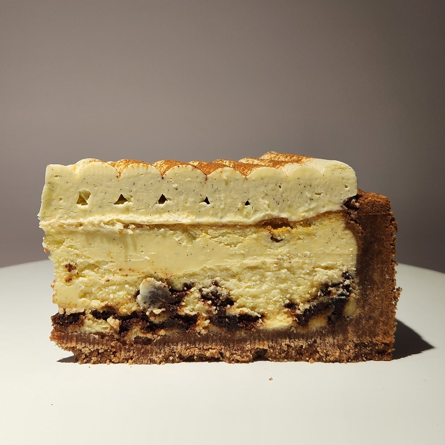 Cinnamon Roll Cheesecake